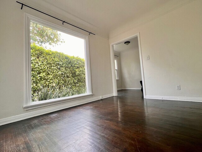 Foto del edificio - 5112-5116 W. 21st Street