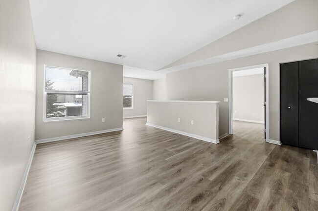 Foto del edificio - 9010 Charlotte Ct