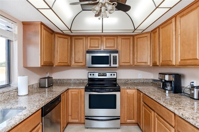 Building Photo - 736 Island Way