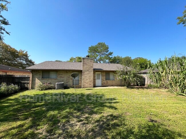 Foto del edificio - 6406 Summer Ridge Dr