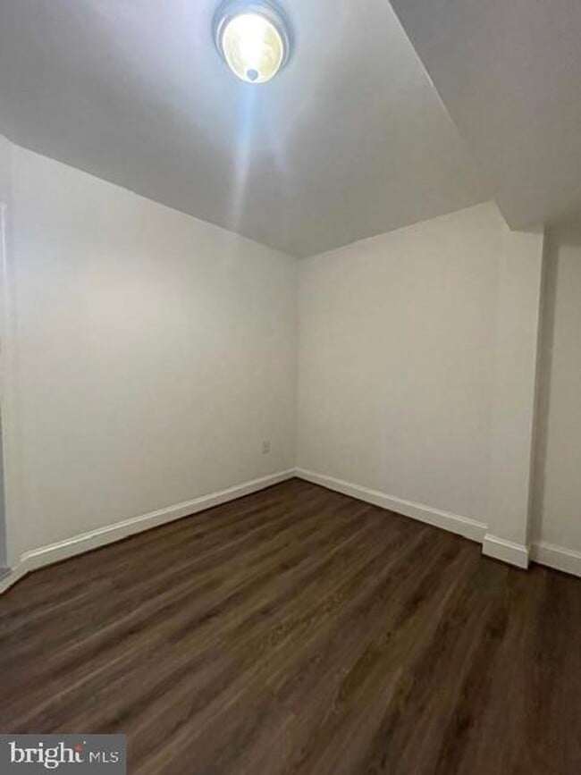 Foto del edificio - SPACIOUS TH IN OLNEY