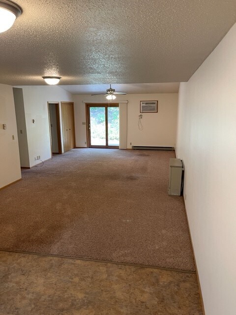 Foto principal - 3413 Oak Knoll Dr