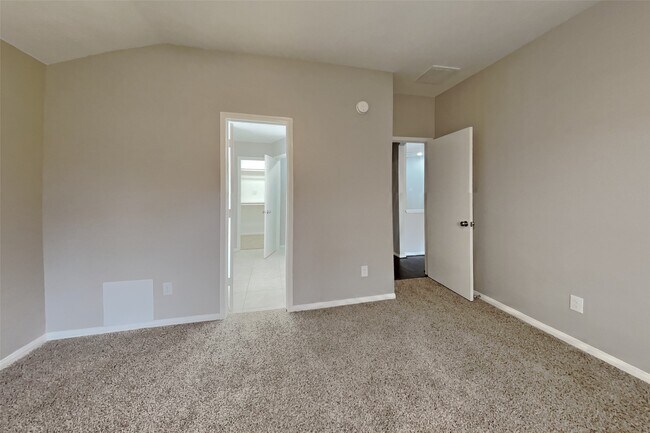 Foto del edificio - 4959 Sentry Woods Ln