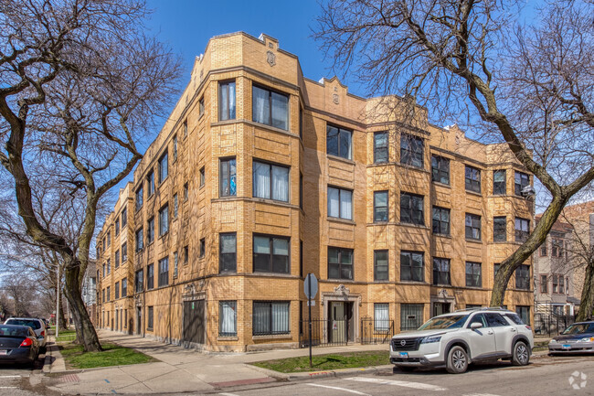 Building Photo - 3048 W Cortland St