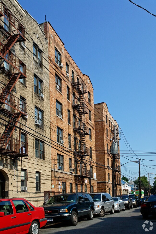 3039 wallace ave bronx ny 10467 rentals bronx ny apartments com