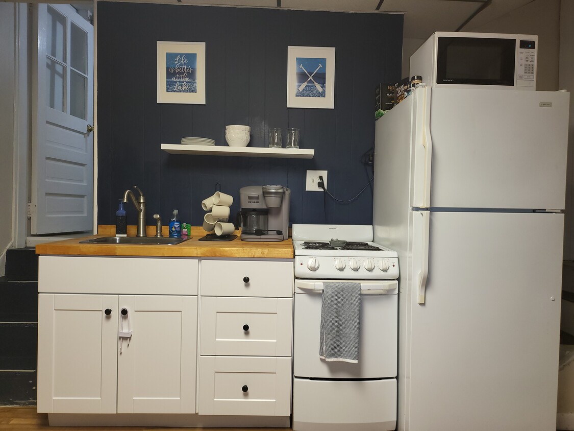 Foto principal - 649 Smadbeck Ave