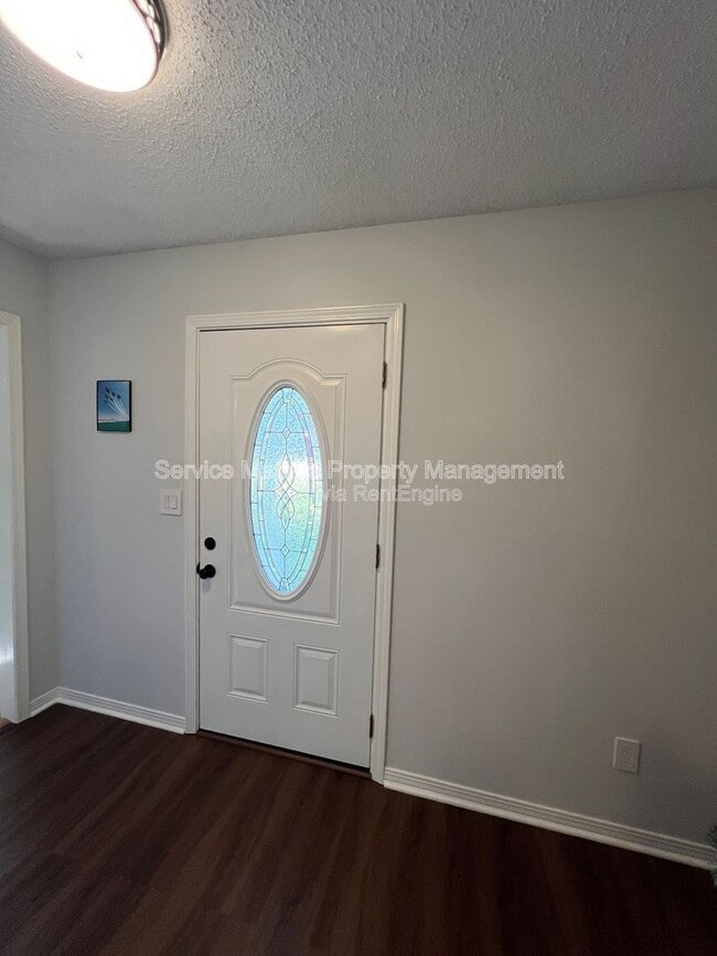 Foto del edificio - 6004 Players Pl