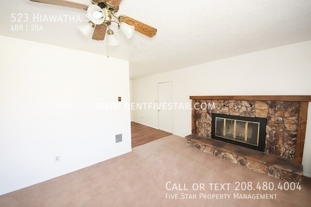 Foto del edificio - 523 Hiawatha St