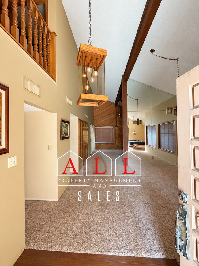 Foto del edificio - 4 Bedroom • 2.5 Bathroom Home