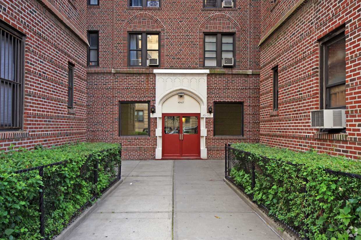 Entrance - 43-07 42nd St