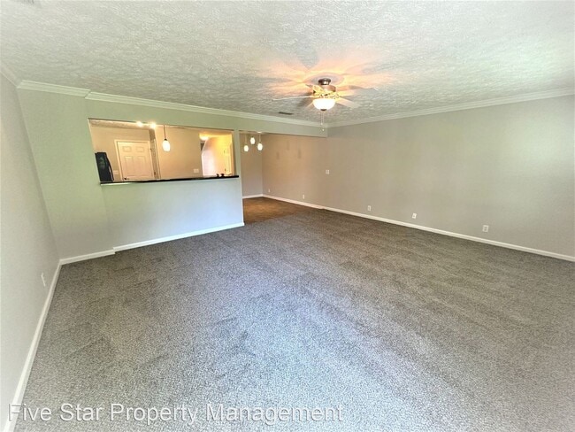 Building Photo - 2 br, 2.5 bath House - 4832 Laura Jeanne Blvd