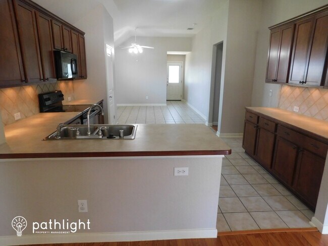 Foto del edificio - 2709 Sequoia Drive