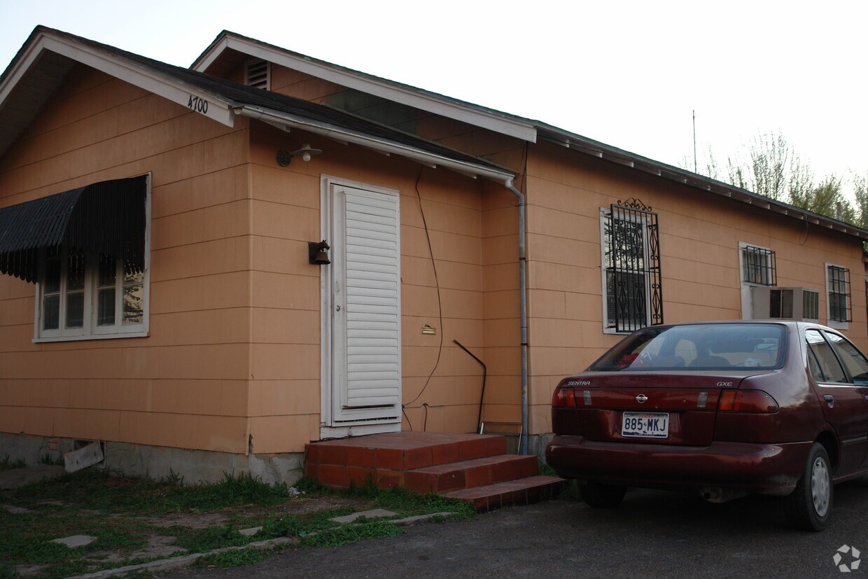 Foto del edificio - 4700 Raul Longoria Rd