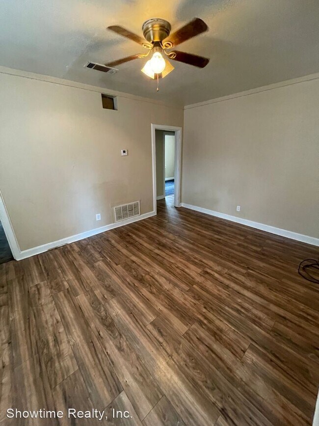 Foto del edificio - 2 br, 1 bath House - 3910 Maple Circle