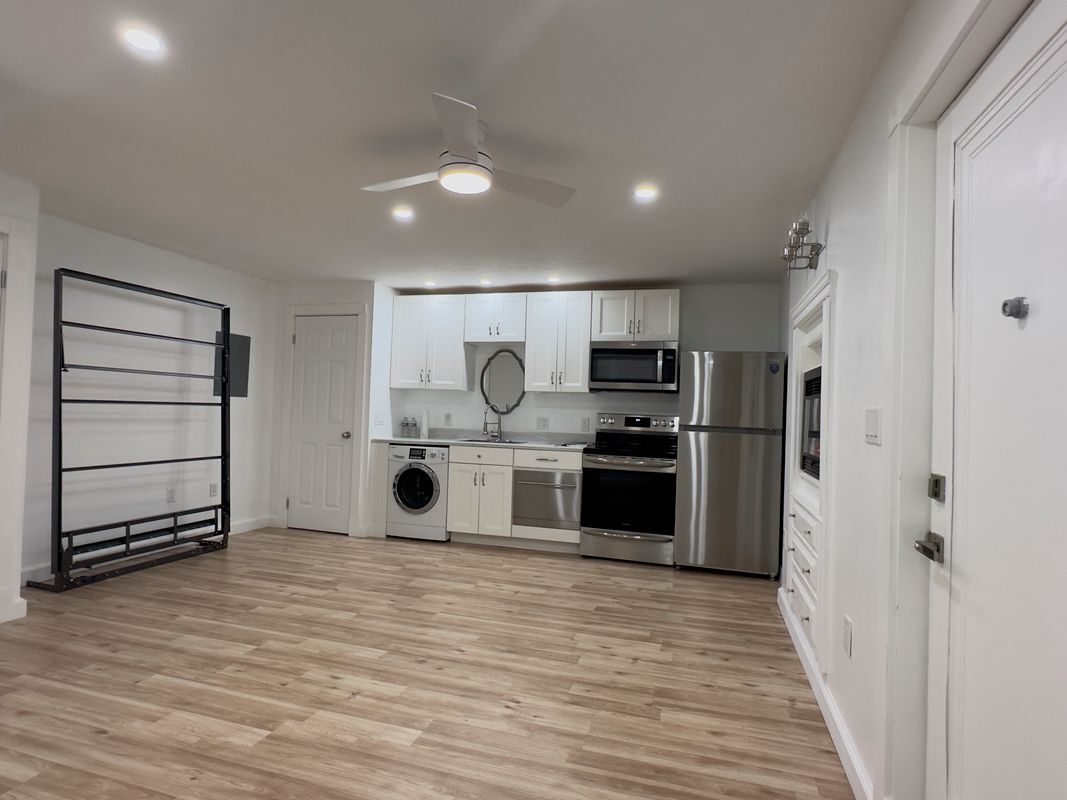 Foto principal - 195 Thomas E. Burgin Pkwy