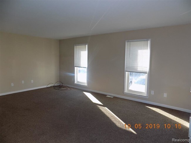 Building Photo - 37349 Charter Oaks Blvd