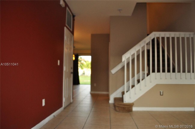 Building Photo - 471 NE 21st Ave