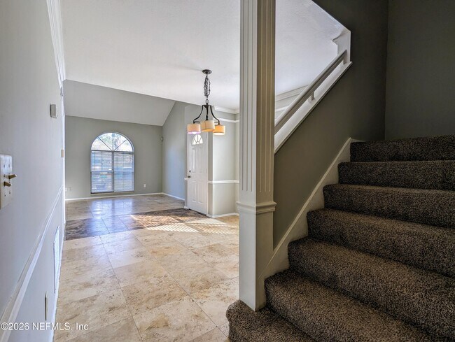 Foto del edificio - 572 Staffordshire Dr