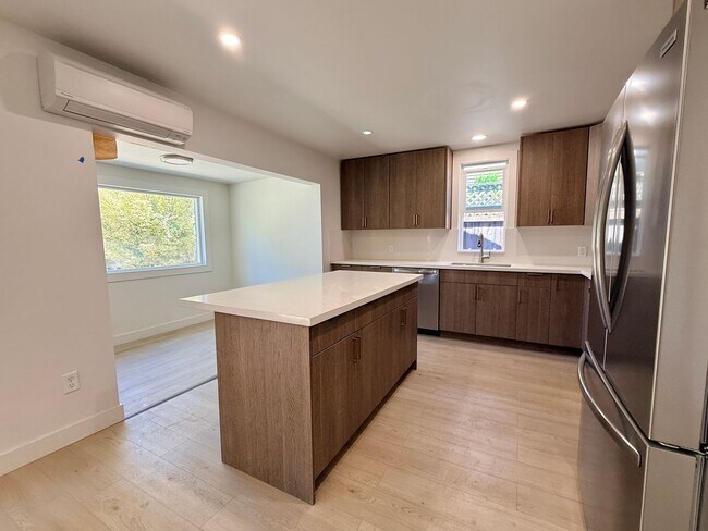Building Photo - 8630 242nd St SW