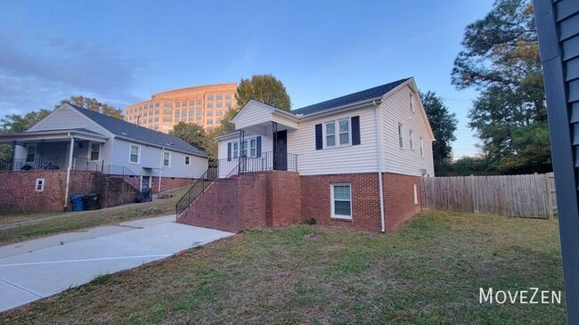 Building Photo - 7 Ratcale Ln