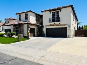 Building Photo - 931 E Canyon Way