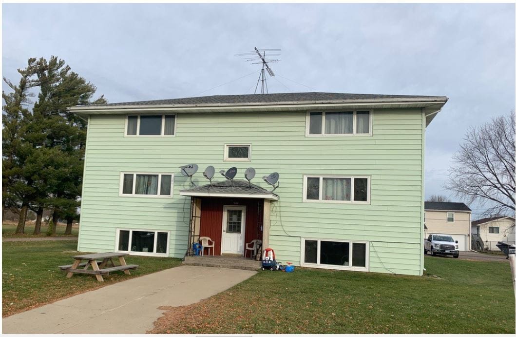 Primary Photo - Eugene Street Apartments