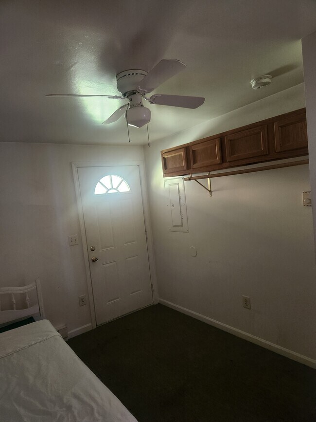 Bedroom - 1287 S Huron Rd