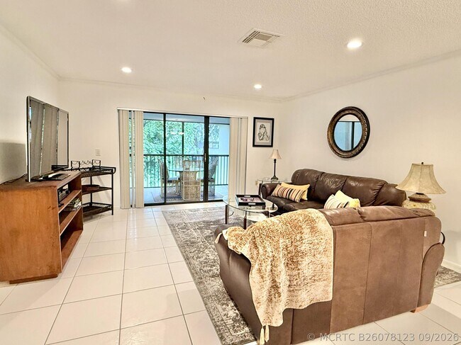 Foto del edificio - 31 Stratford Ln W