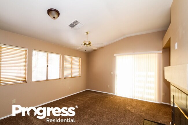 Building Photo - 5205 Velazco Ln