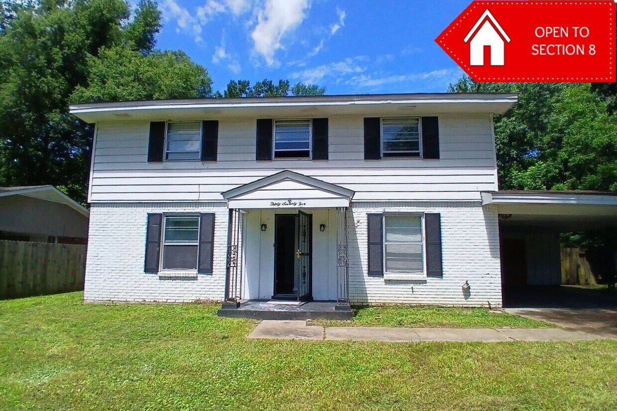 Primary Photo - Large, Newly Rehabbed Home in Raleigh