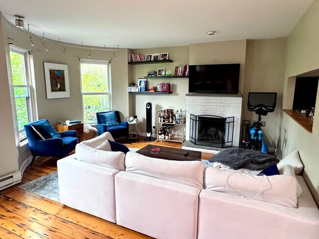 Foto del edificio - 192 W Brookline St