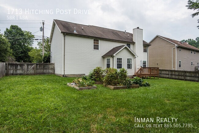 Building Photo - Large 5BR/3.5BTH Home in Trails End Subdiv...
