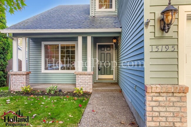 Foto del edificio - Charming 4-Bedroom Home with Fenced Yard a...