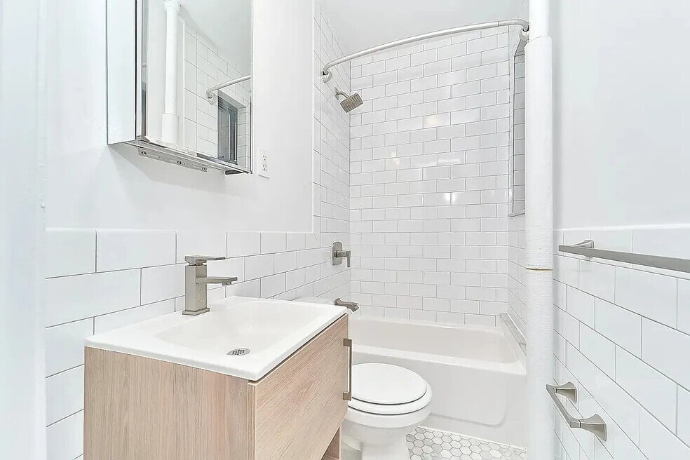 5 Spring St