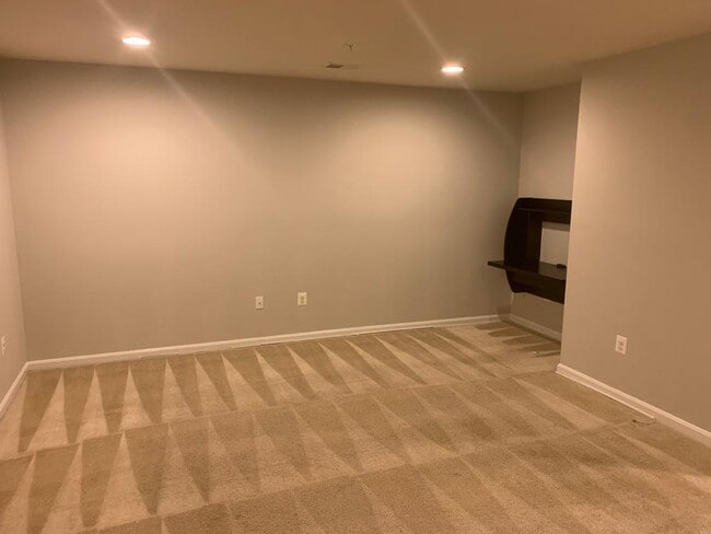 Ground floor - 1127 Carinoso Cir