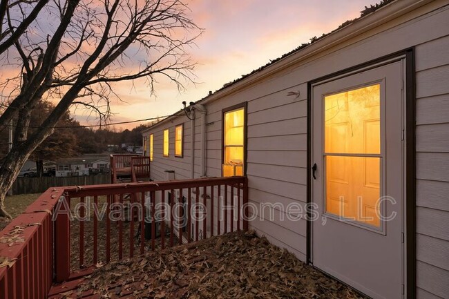 Building Photo - 1007 N Scott Ave