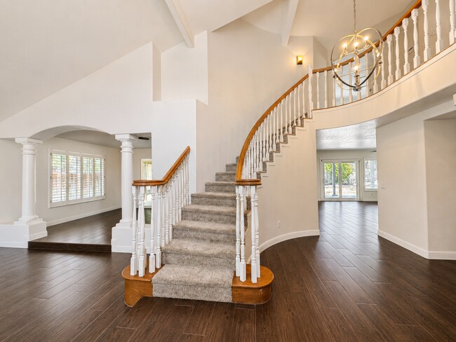 Foto del edificio - Beautifully updated and upgraded Chardonnay Hills house for rent