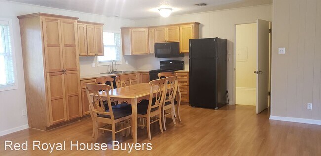 Building Photo - 2 br, 1 bath House - 213 N Suire St