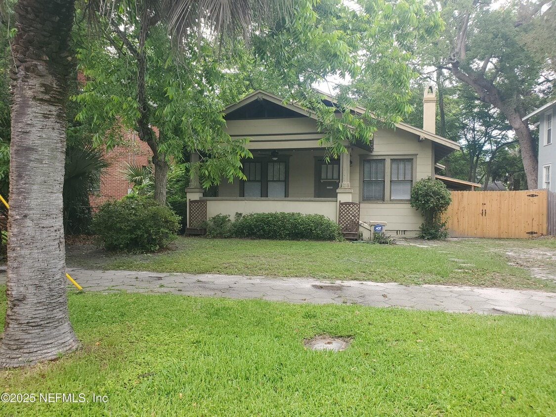 Primary Photo - 2211 Ernest St
