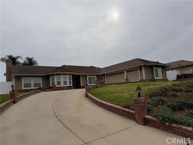 Foto del edificio - 14253 Meadowlands Dr