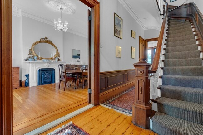 Foto del edificio - 19 Braddock Park