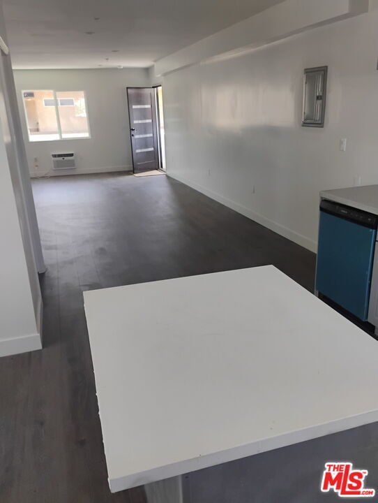 Foto del edificio - 13757 Vanowen St
