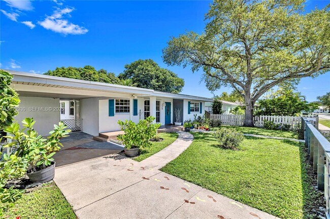 Foto del edificio - 228 SW 3rd Terrace