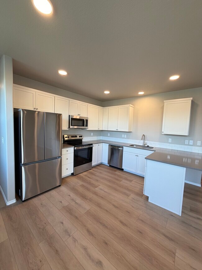 Foto del edificio - 1013 E 13th St