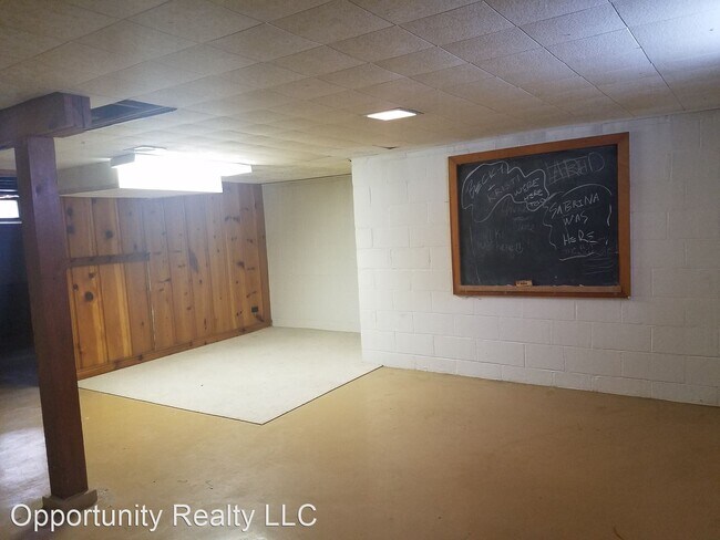 Foto del edificio - 3 br, 2 bath House - 1516 8th Ave NE