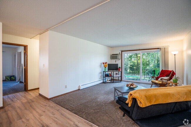 2BR, 1BA - 984SF - Living Room - The Edge Apartments