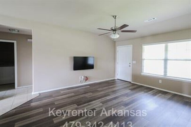 Foto del edificio - Beautiful East Fayetteville 3 bedroom/2 bath home!