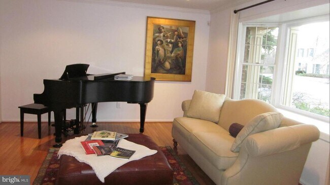 Foto del edificio - 2211 Goldentree Way