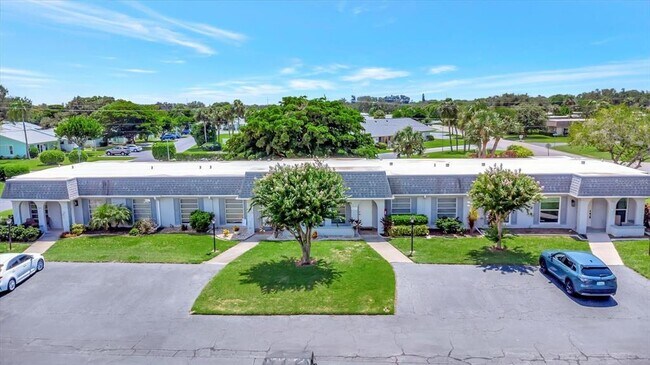 Foto del edificio - 4105 35th Ave W