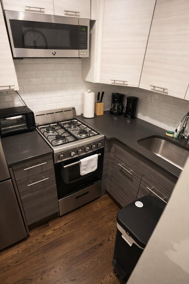 Foto del edificio - 716 Madison St